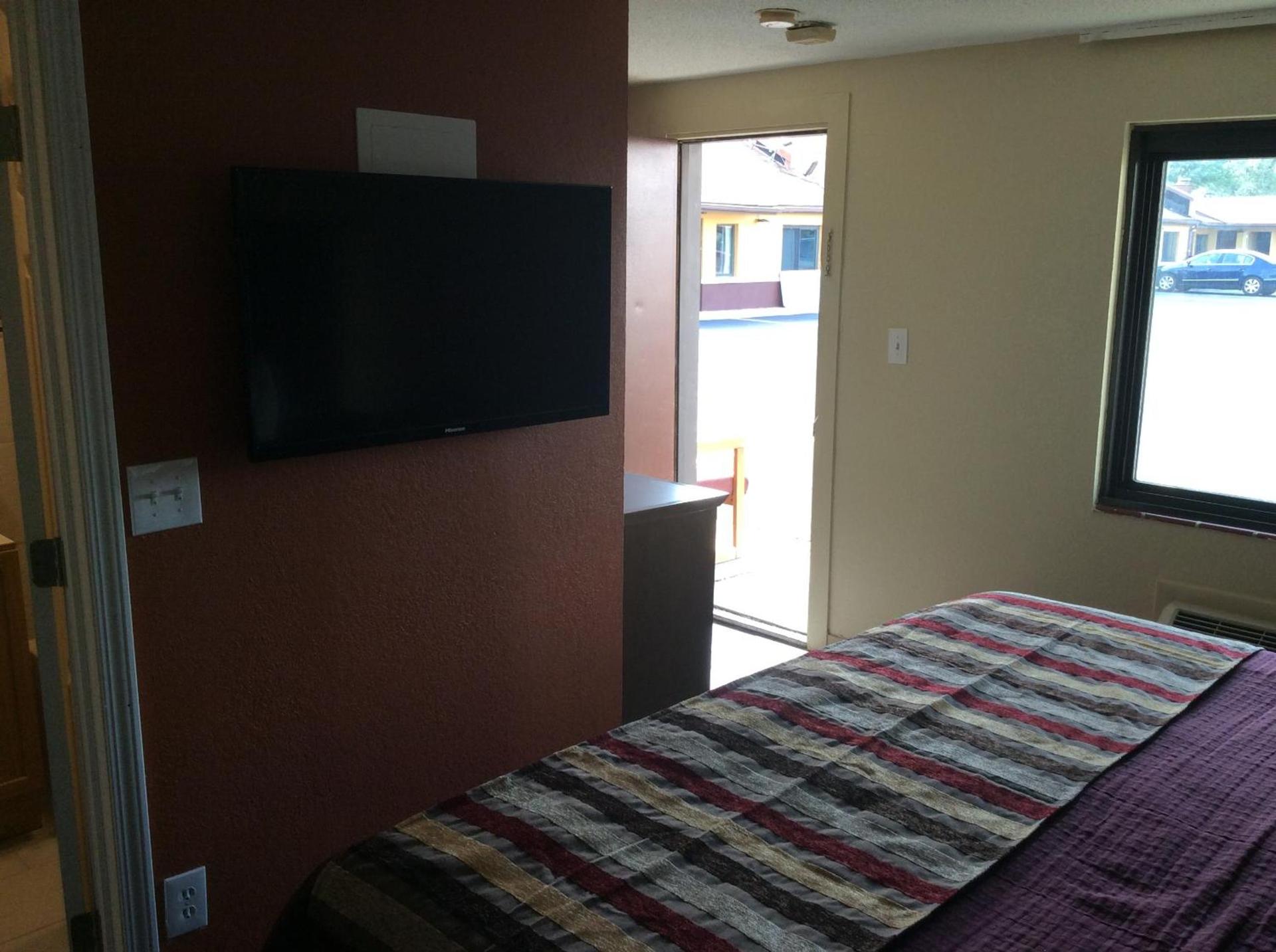 Royal Inn photo 29
