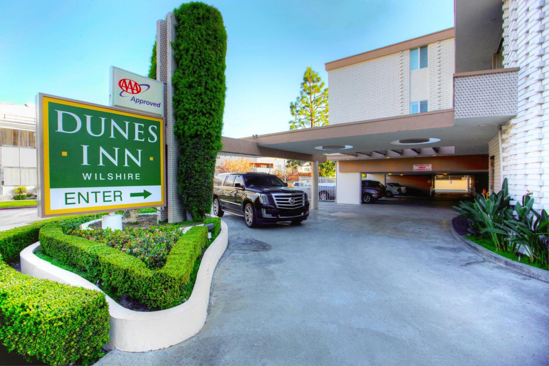Dunes Inn - Wilshire photo 17