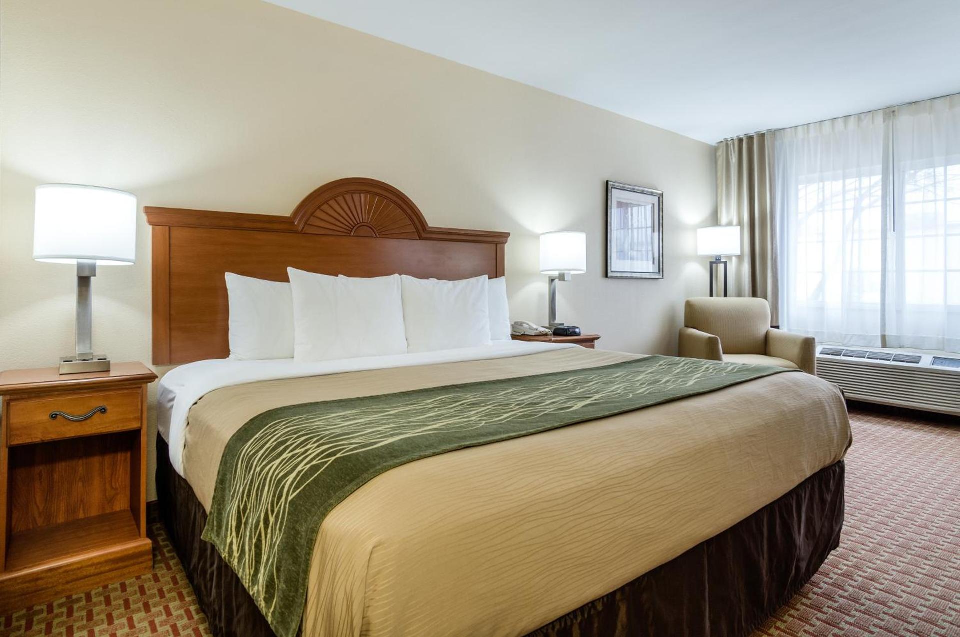 Super 8 by Wyndham Great Bend photo 28