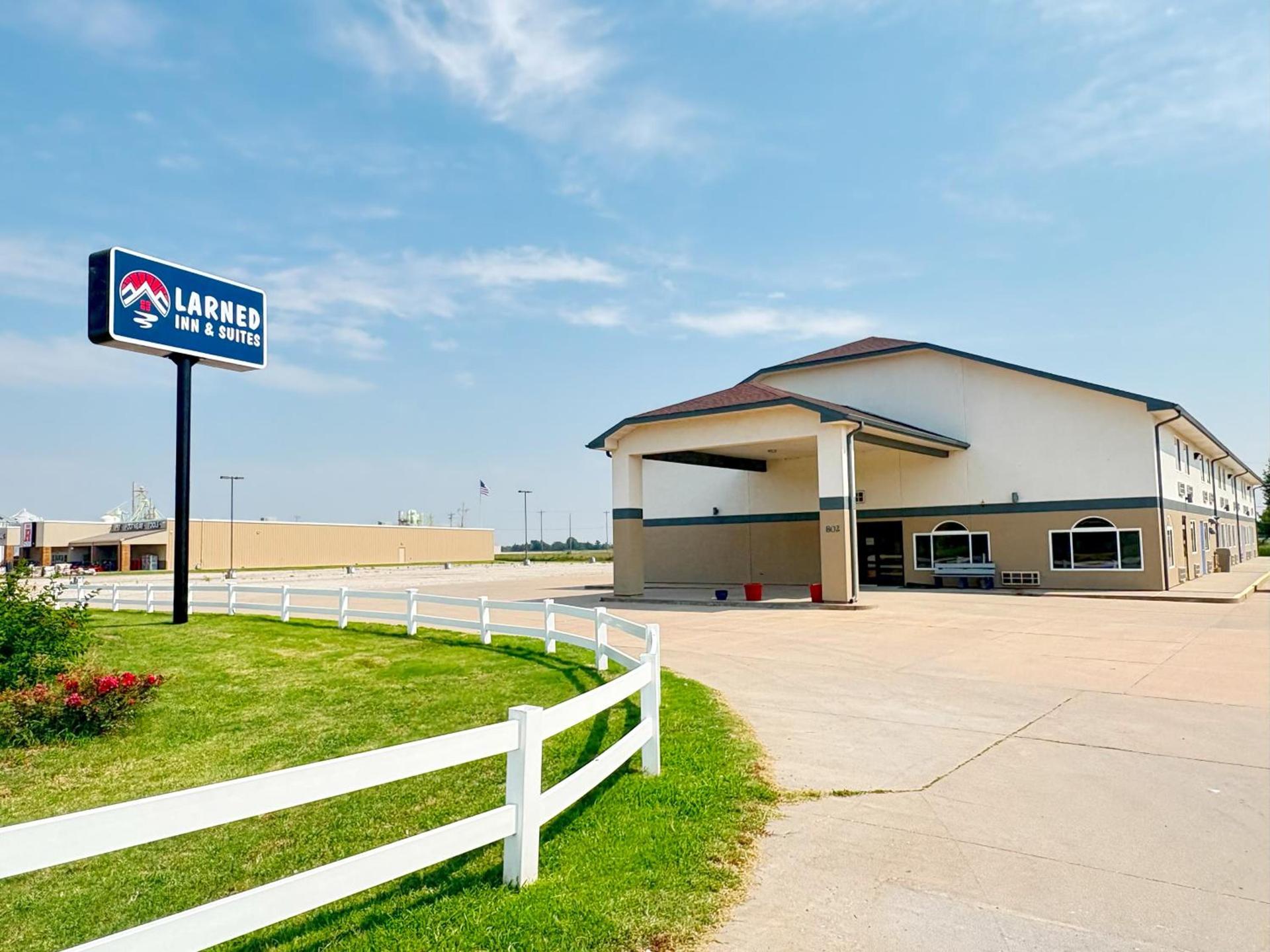 Larned Inn & Suites photo 1