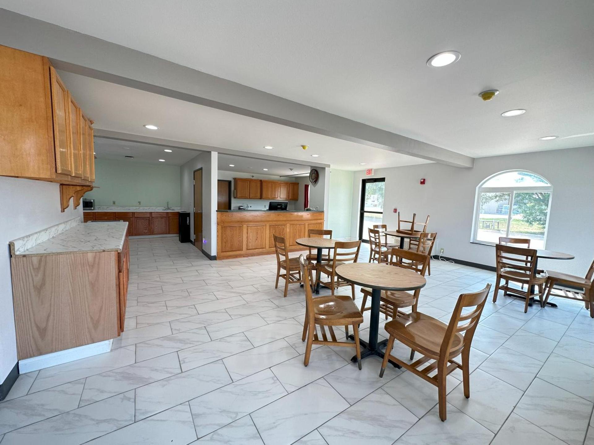 Larned Inn & Suites photo 4