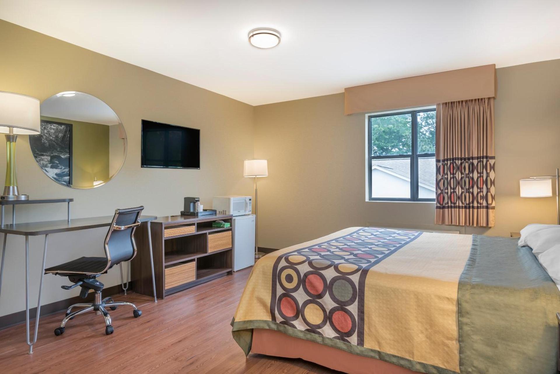 Super 8 by Wyndham Bryant Little Rock Area photo 22