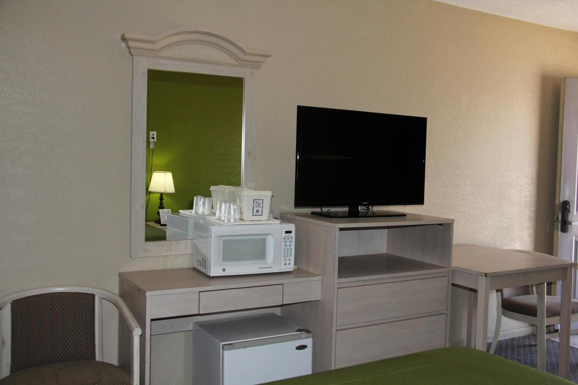 Lodge USA Motel photo 9