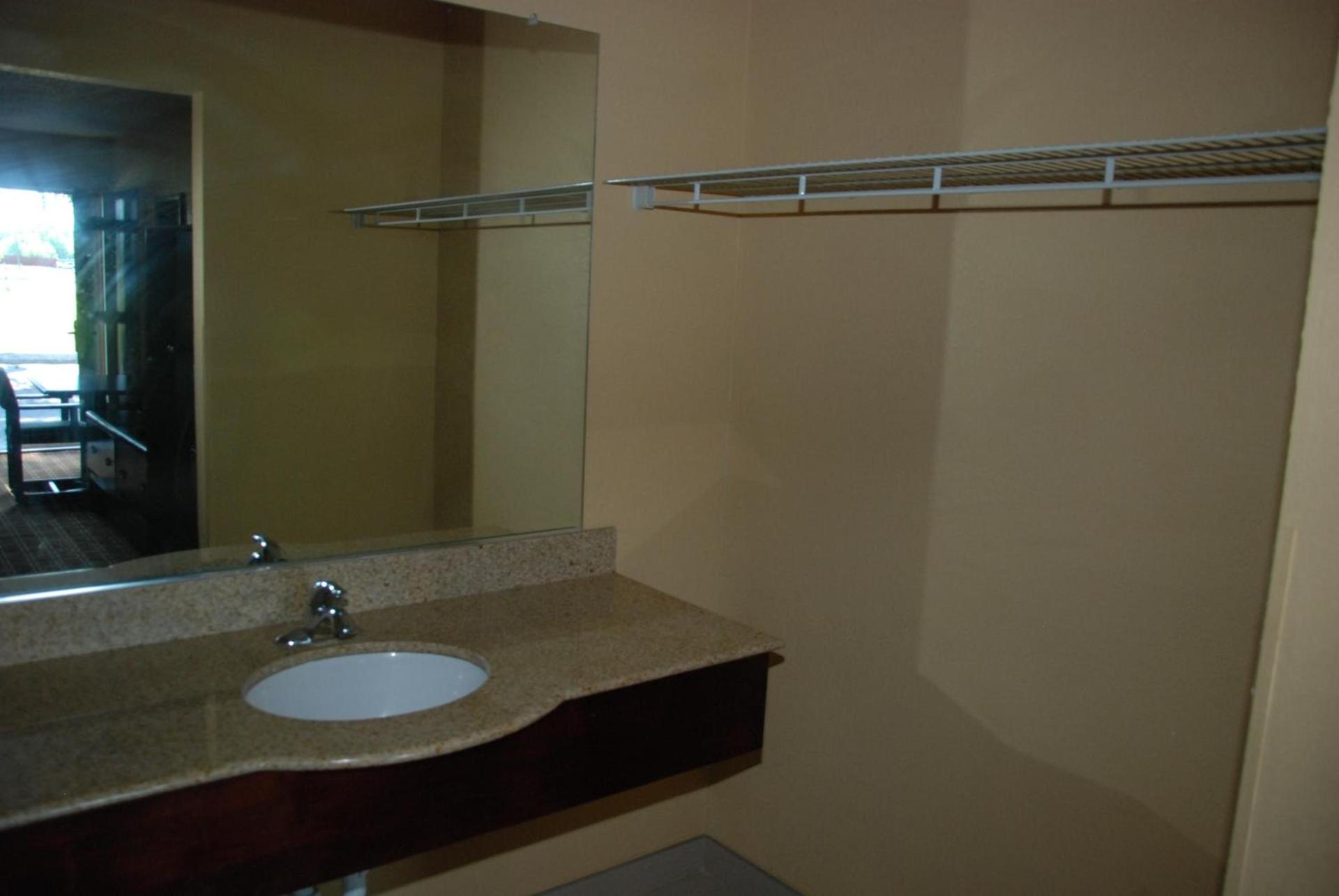 Mount Laurel Motel photo 4