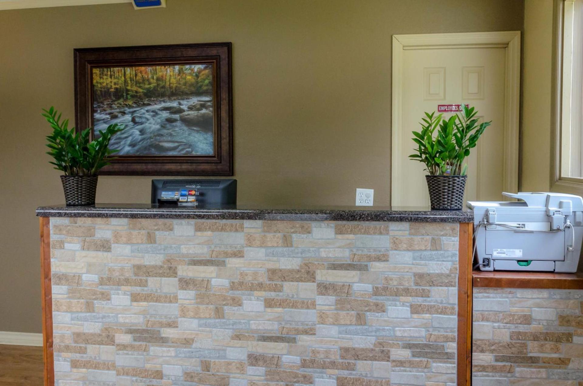 Relax Inn - Bryson City photo 25