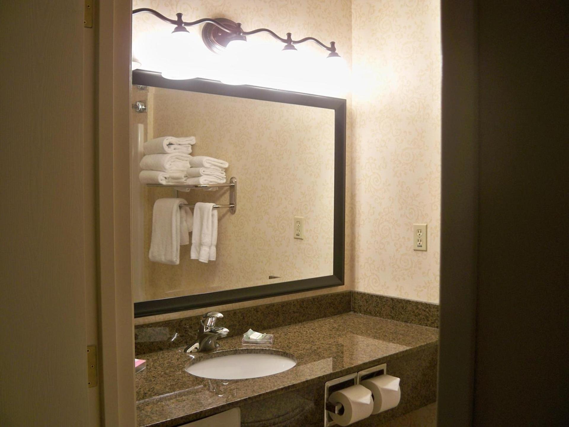 Country Inn & Suites by Radisson, Billings, MT photo 21