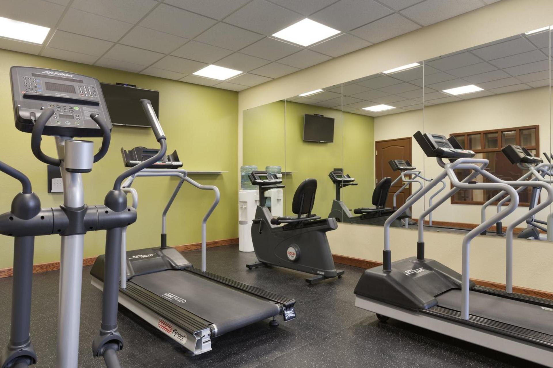 Country Inn & Suites by Radisson, Billings, MT photo 24