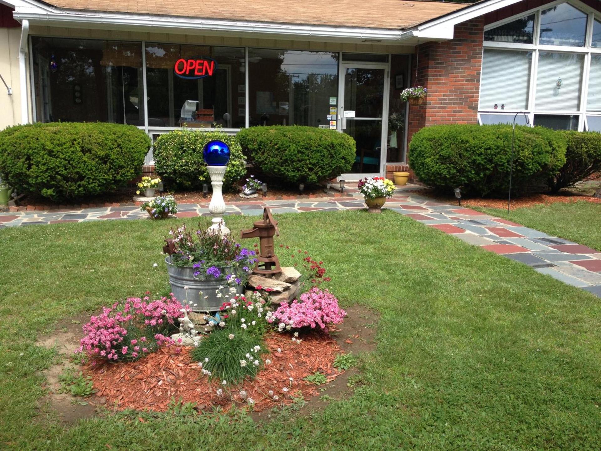 Marcotte Motor Court photo 81