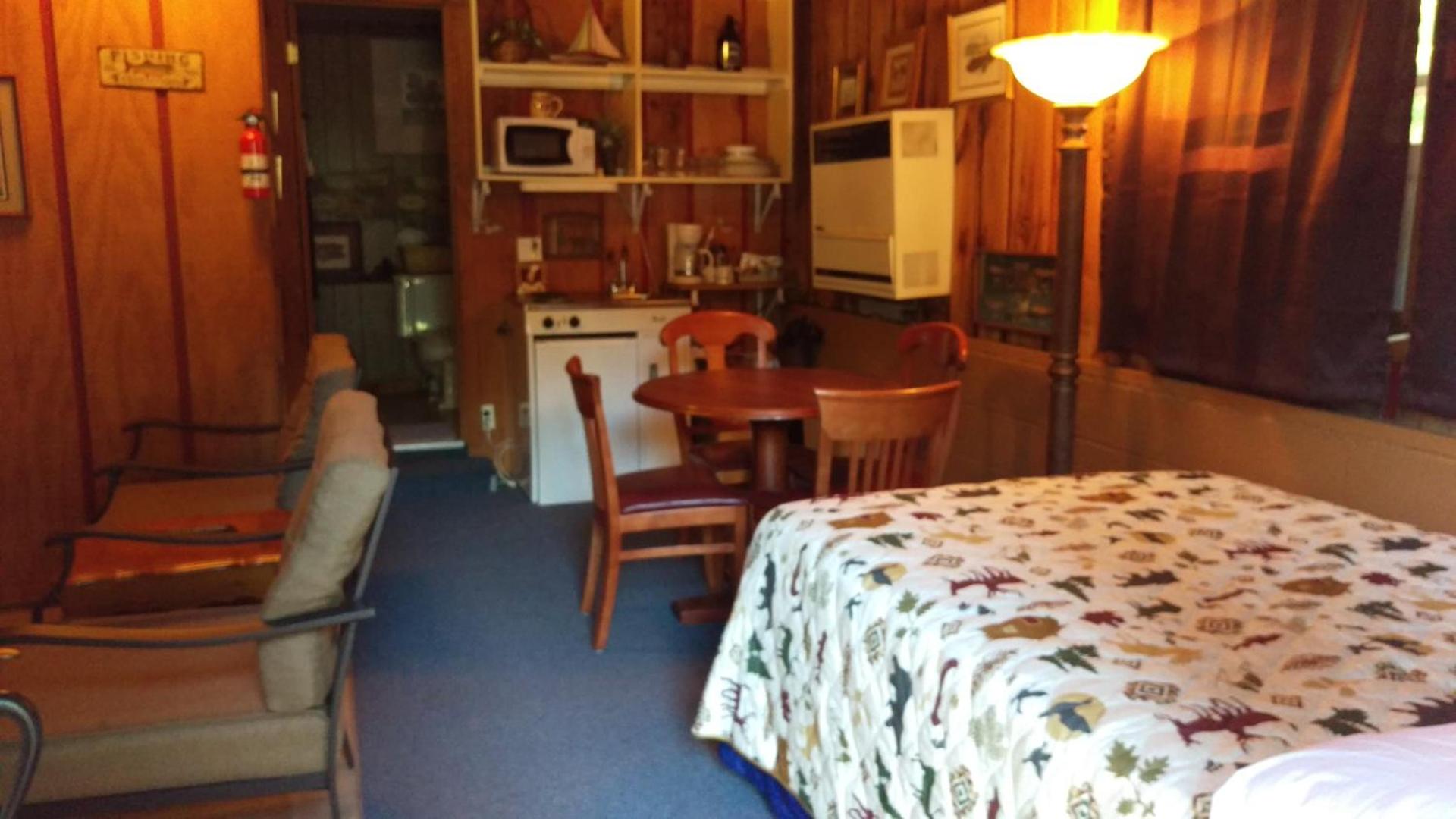 Alpine Motel photo 10