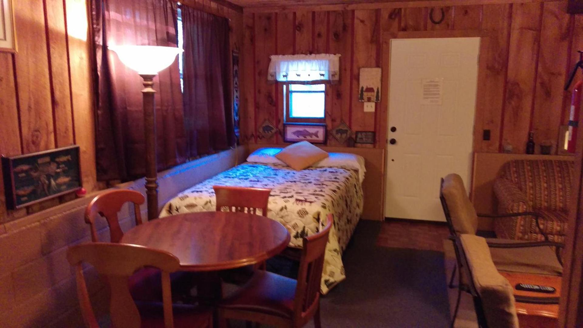 Alpine Motel photo 9