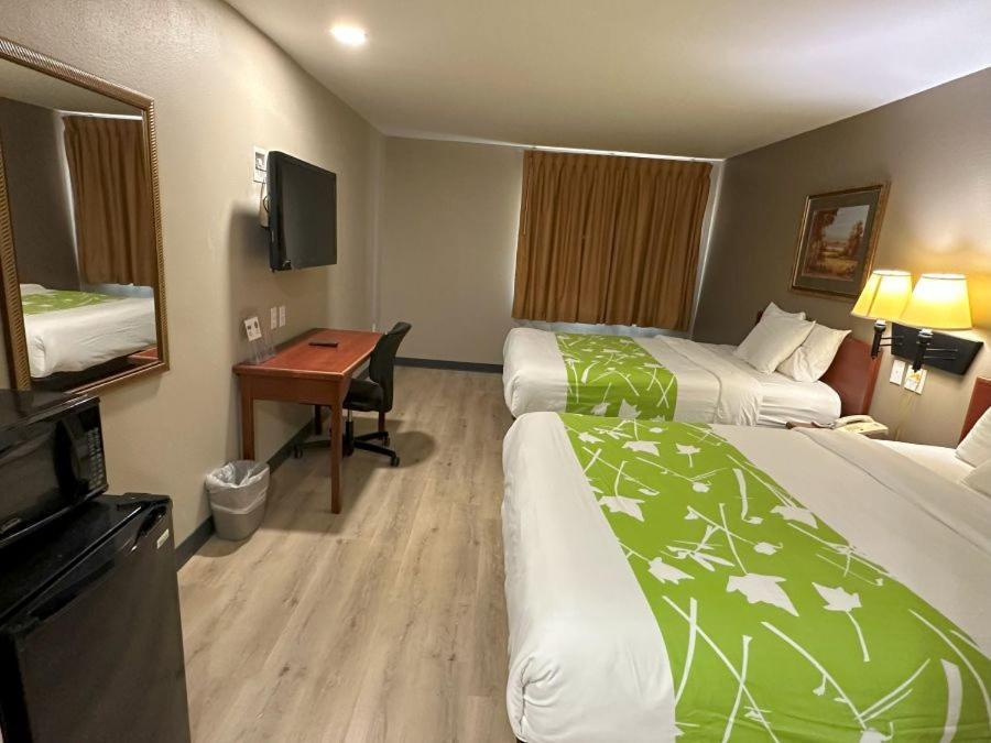 Larned Inn & Suites photo 17