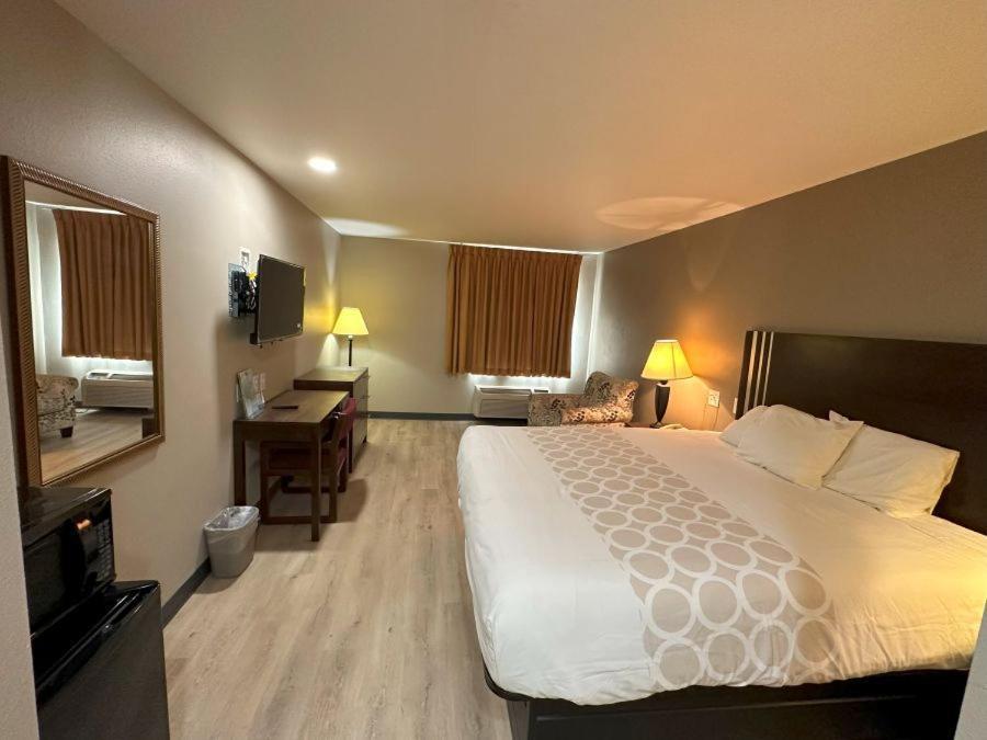 Larned Inn & Suites photo 16