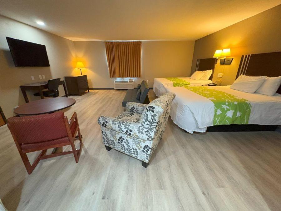 Larned Inn & Suites photo 20