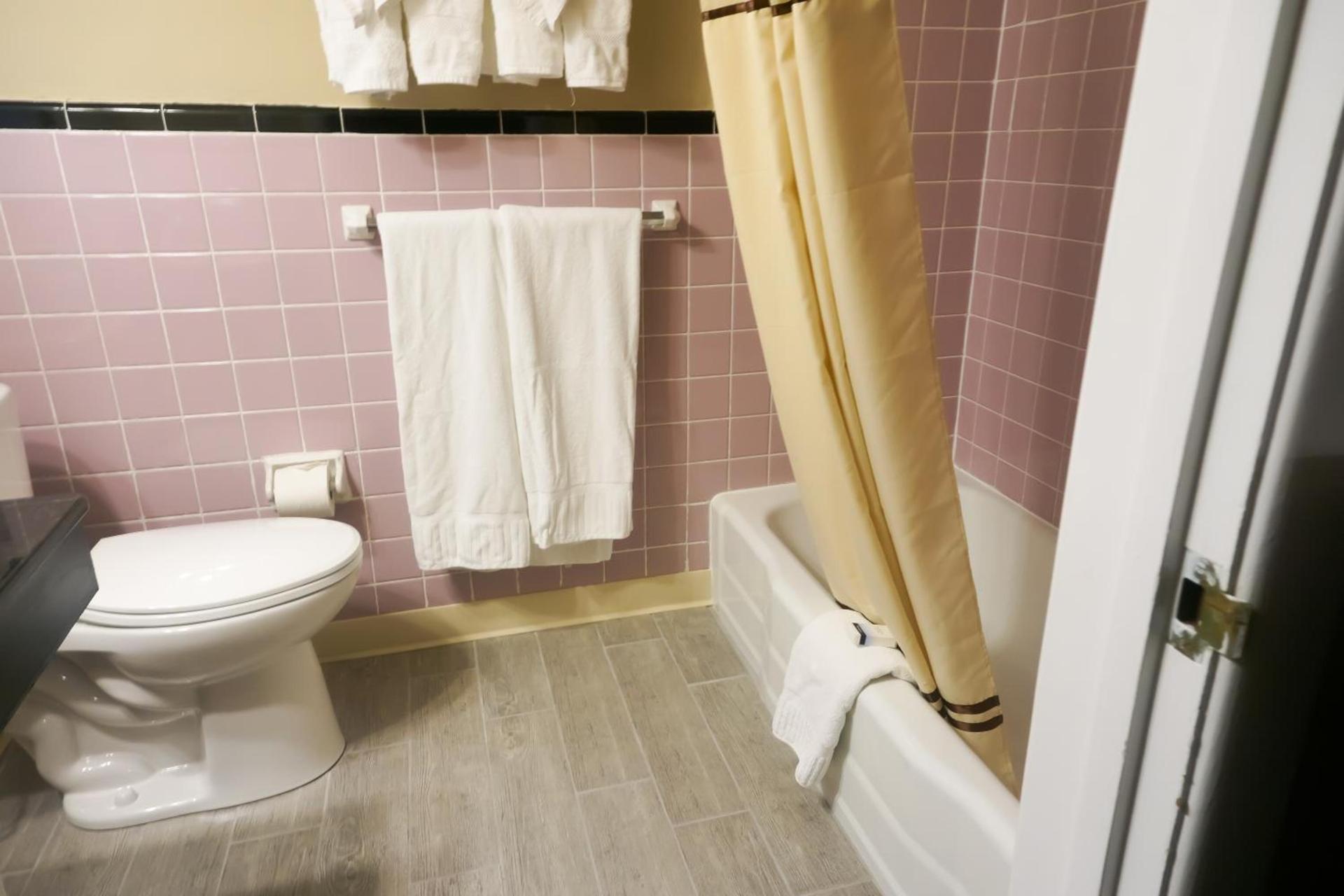 Cocoa Country Inn Hershey photo 13