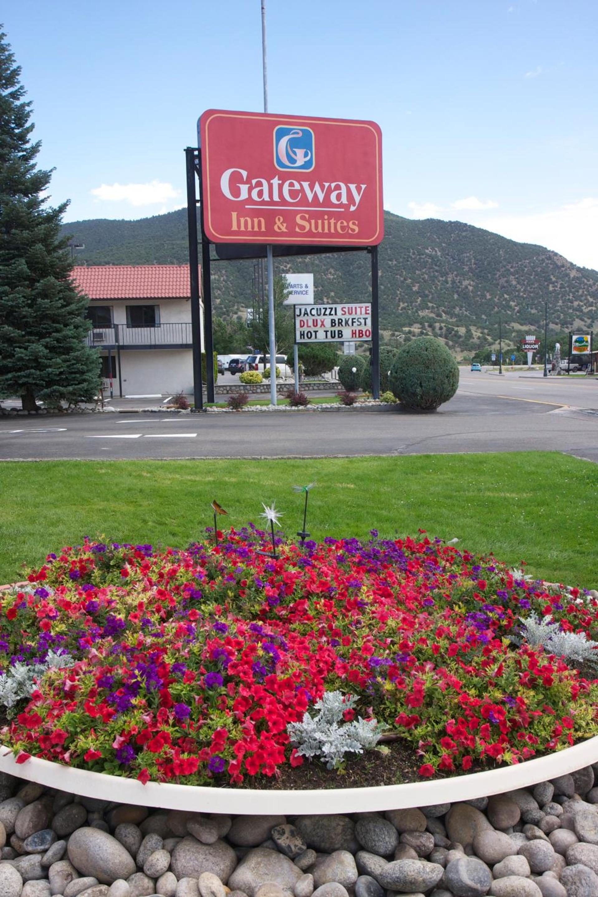 Gateway Inn and Suites photo 24