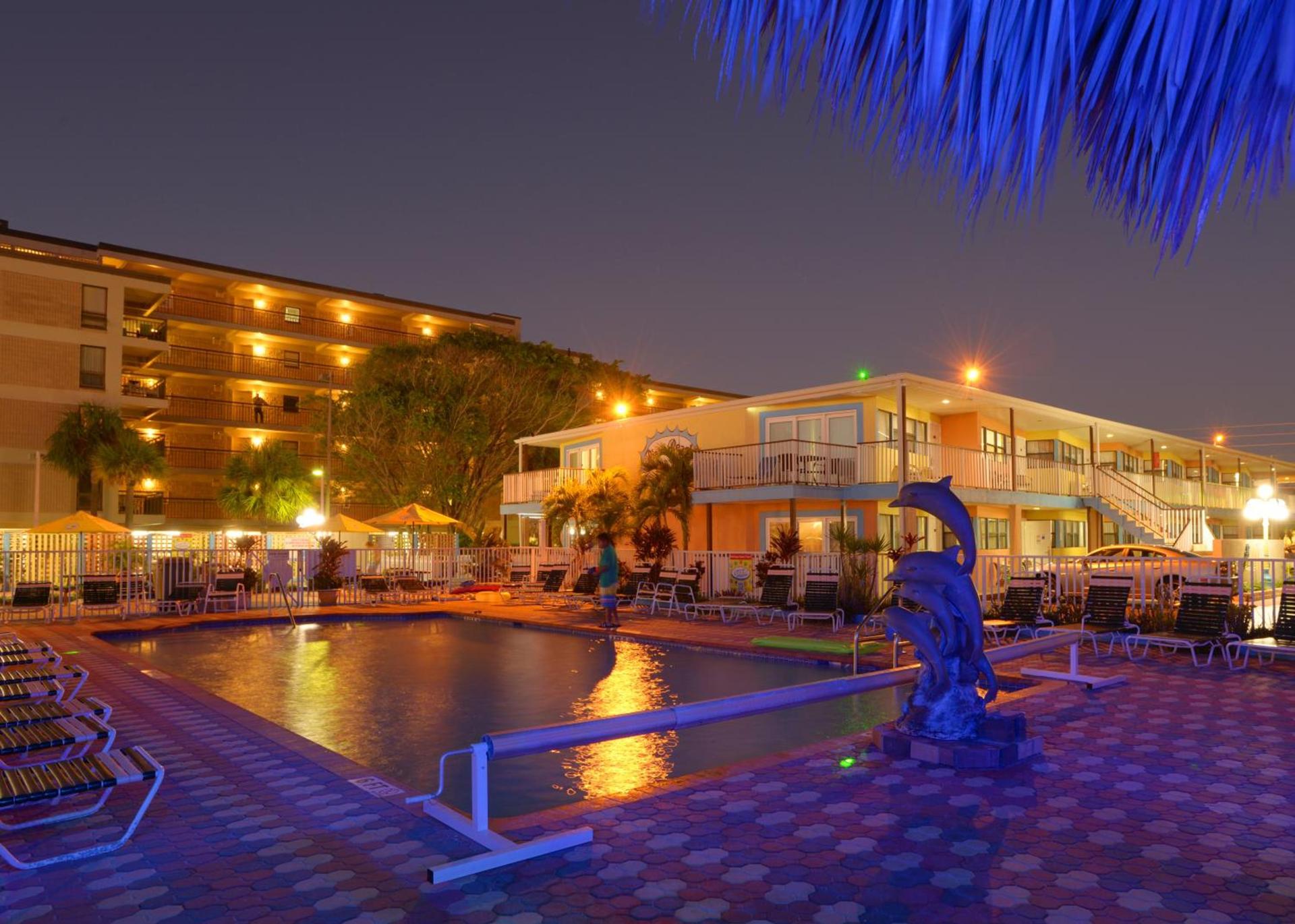 Plaza Beach Hotel - Beachfront Resort photo 38