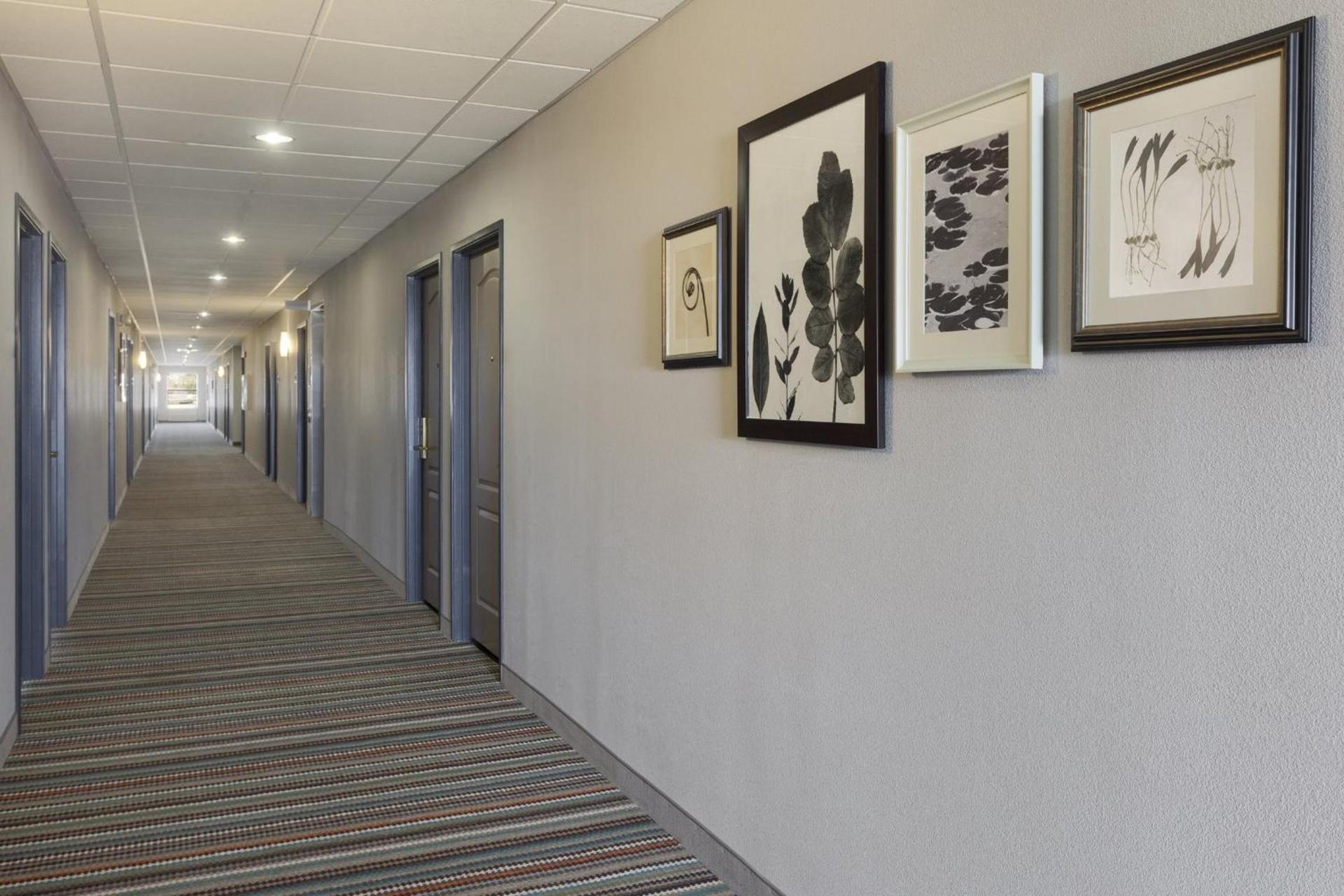 Country Inn & Suites by Radisson, Harrisonburg, VA photo 18