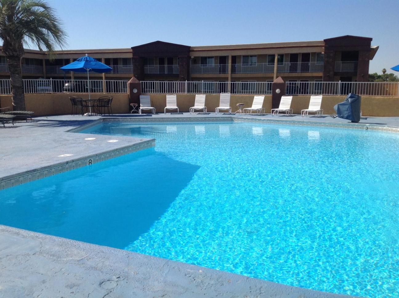 Americas Best Value Inn Hanford photo 2