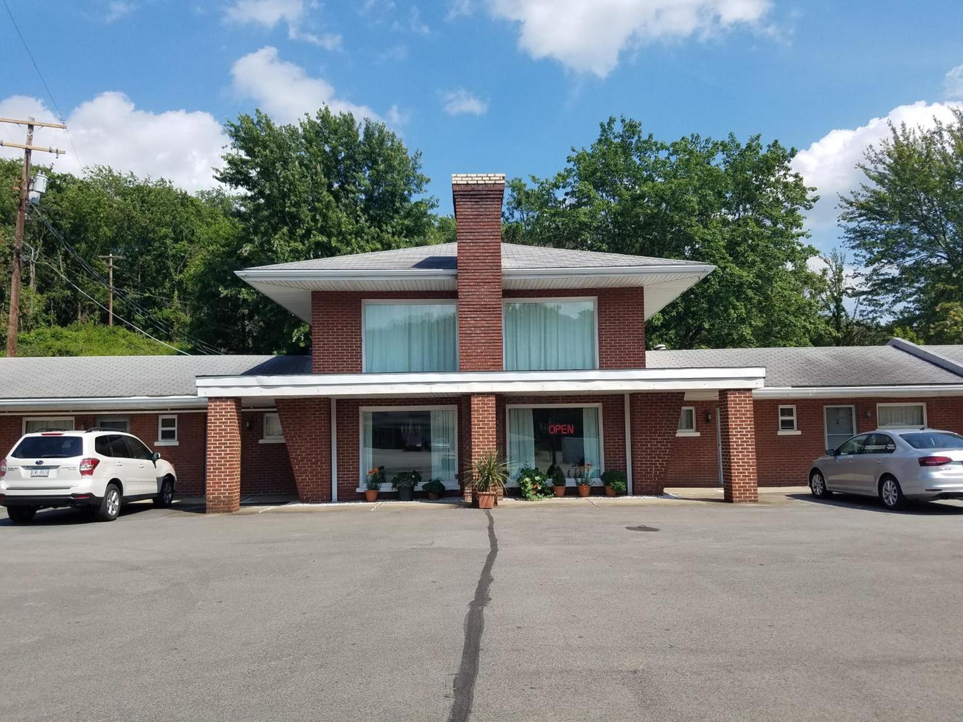Melody Motor Lodge photo 30