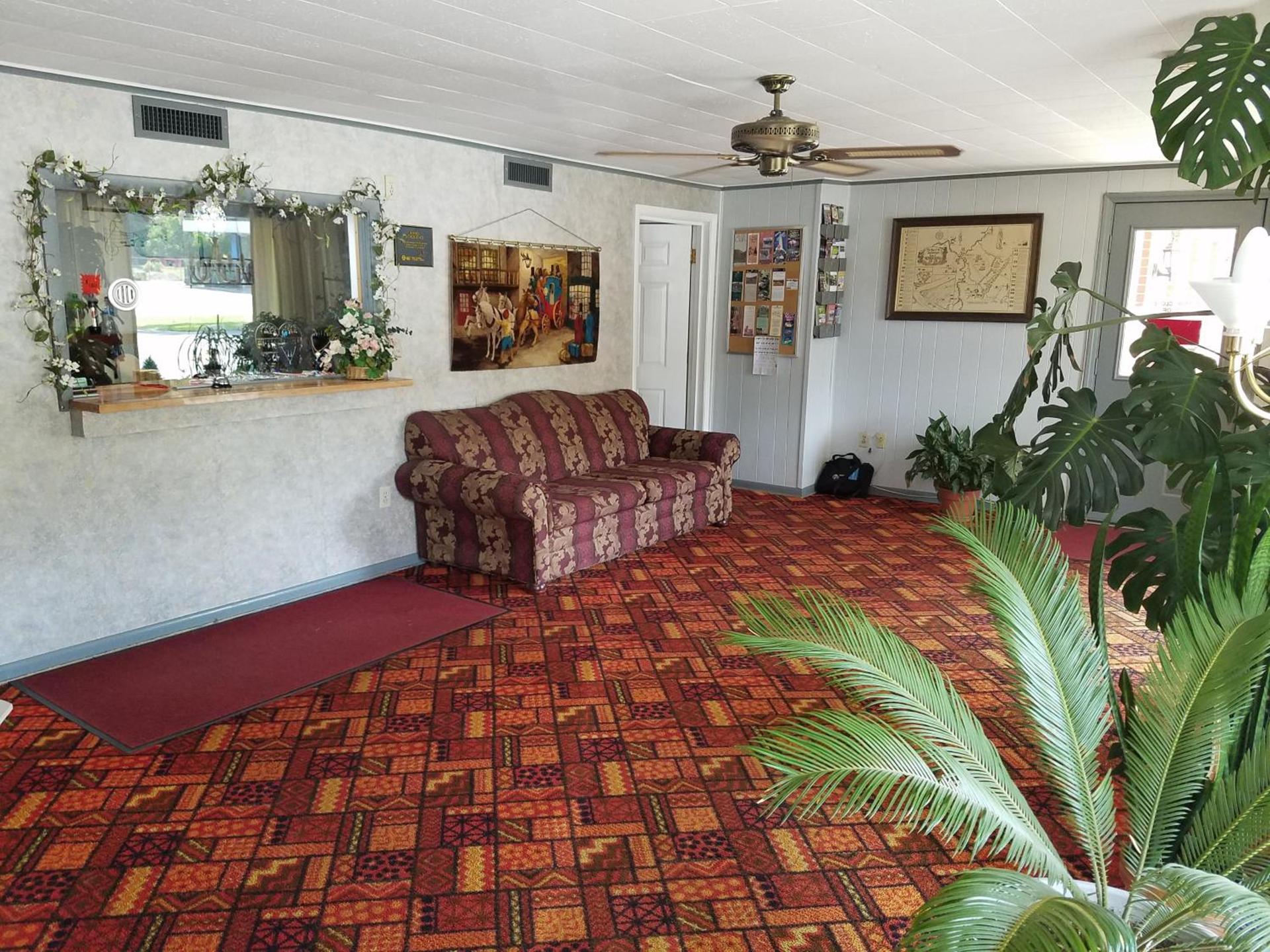Melody Motor Lodge photo 44
