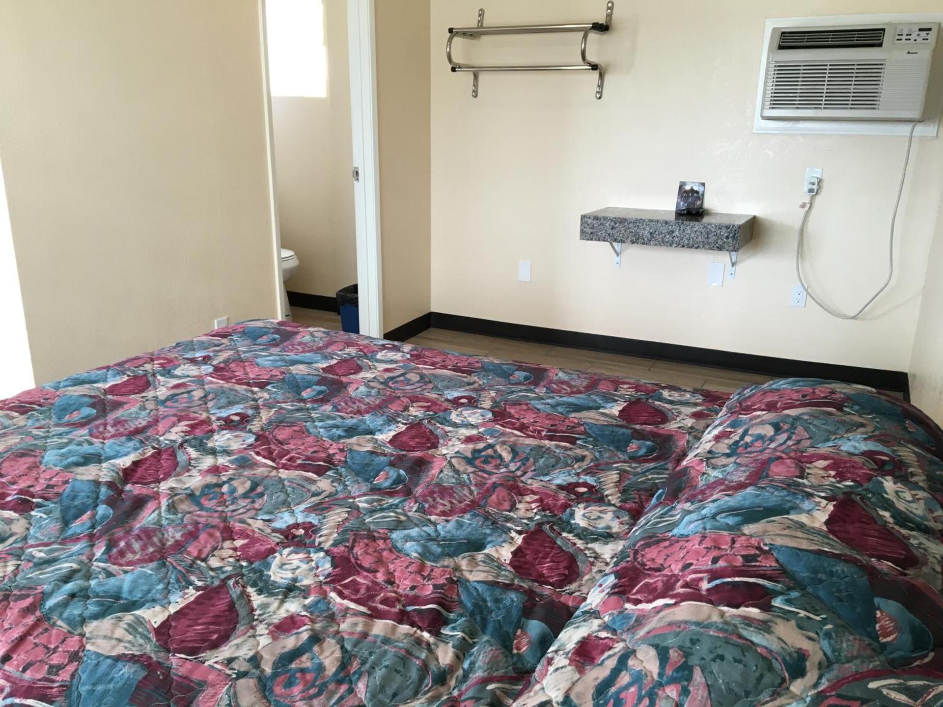 Ace Budget Motel photo 10