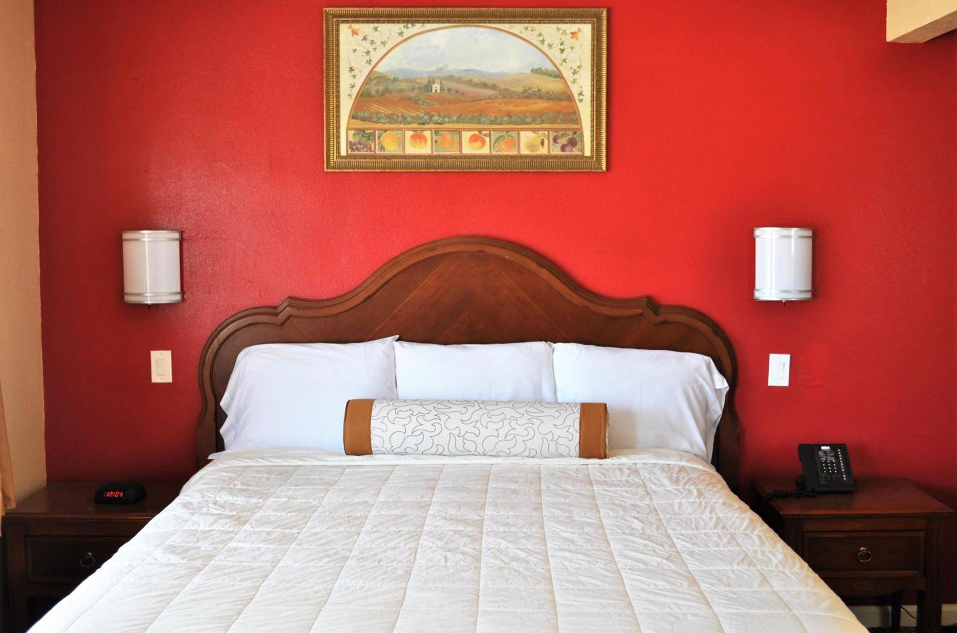A Nights Inn photo 4
