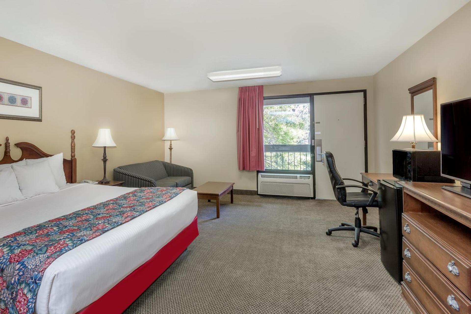 Days Inn by Wyndham Hoover Birmingham photo 24