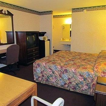 Eagle Inn Sumter photo 2