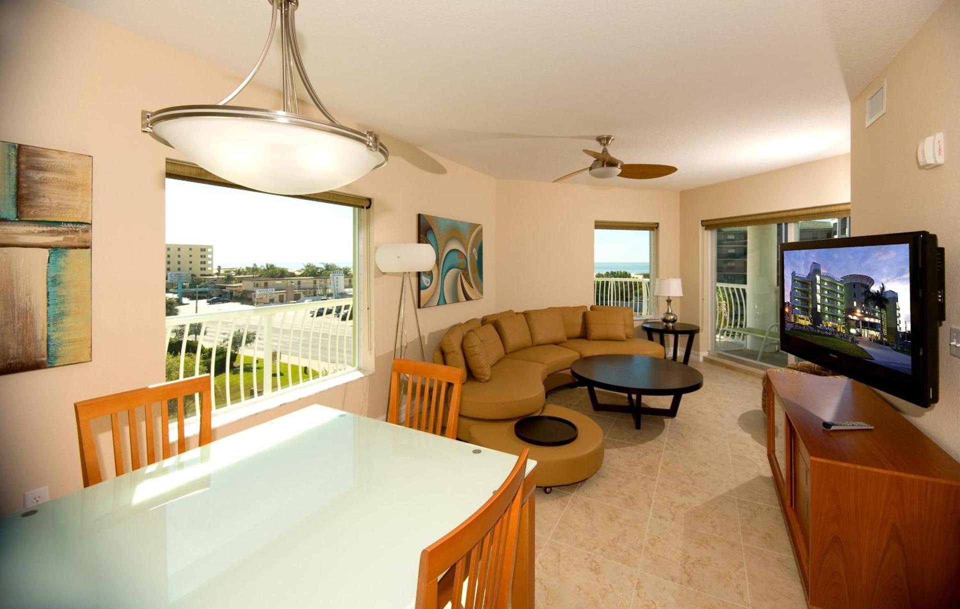 Crystal Palms Beach Resort photo 9