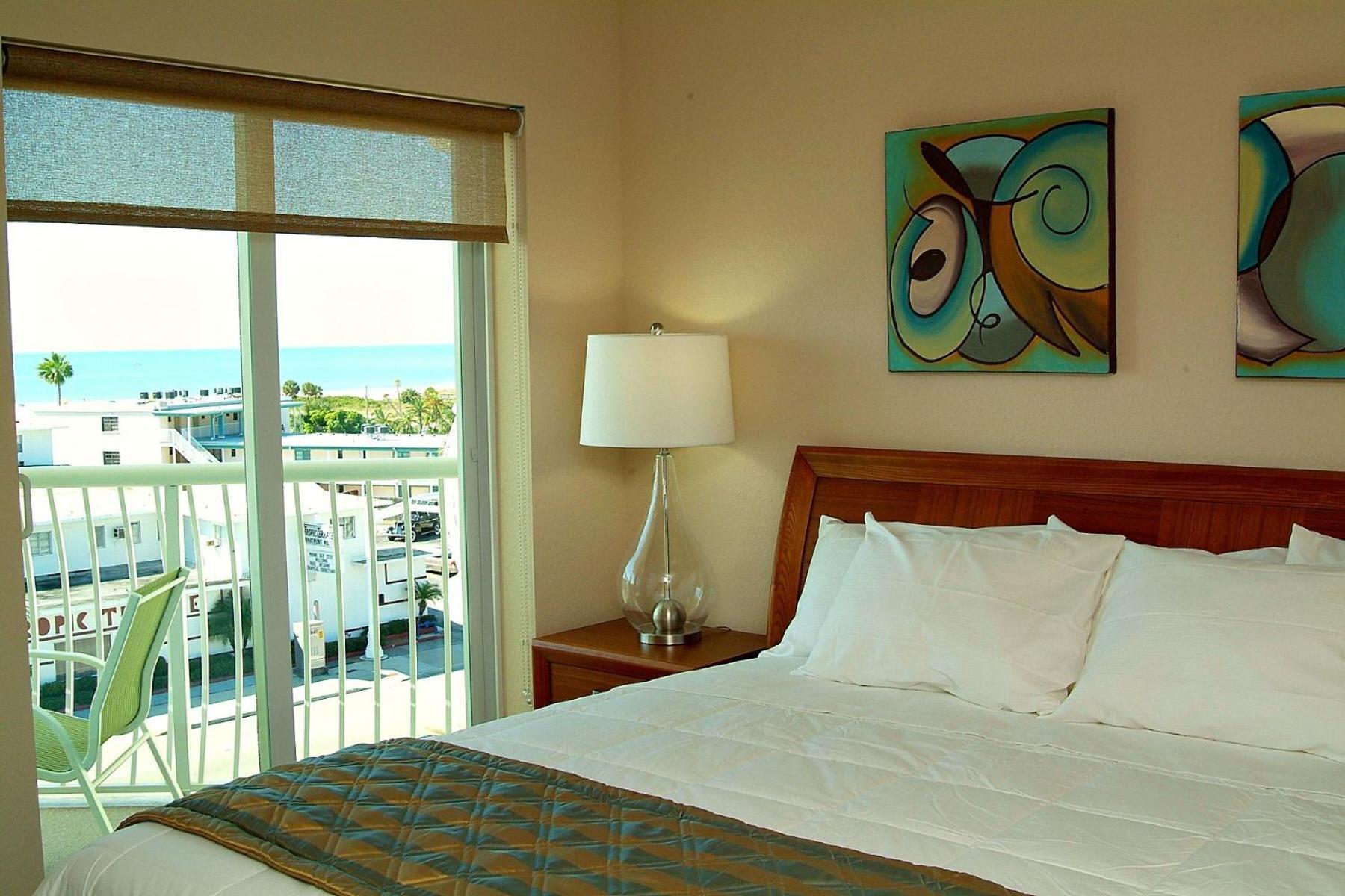 Crystal Palms Beach Resort photo 18