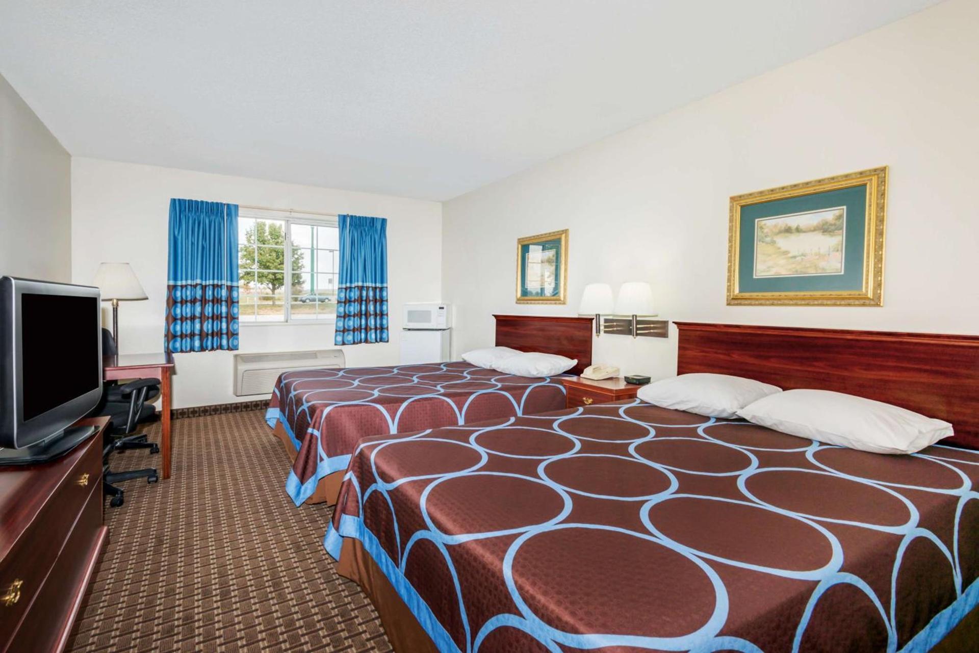 Super 8 by Wyndham Gardner photo 4