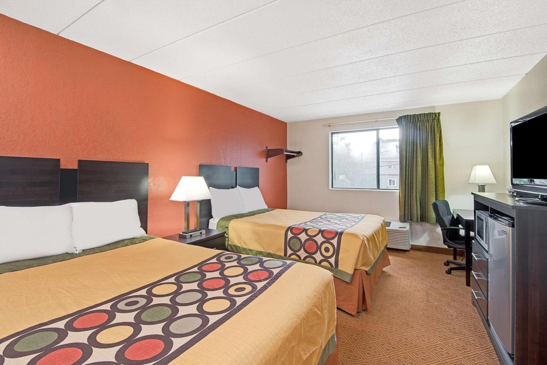 Super 8 by Wyndham Stamford/New York City Area photo 15