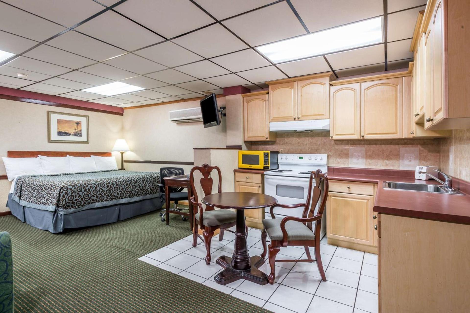 Days Inn by Wyndham Pittsburgh photo 20