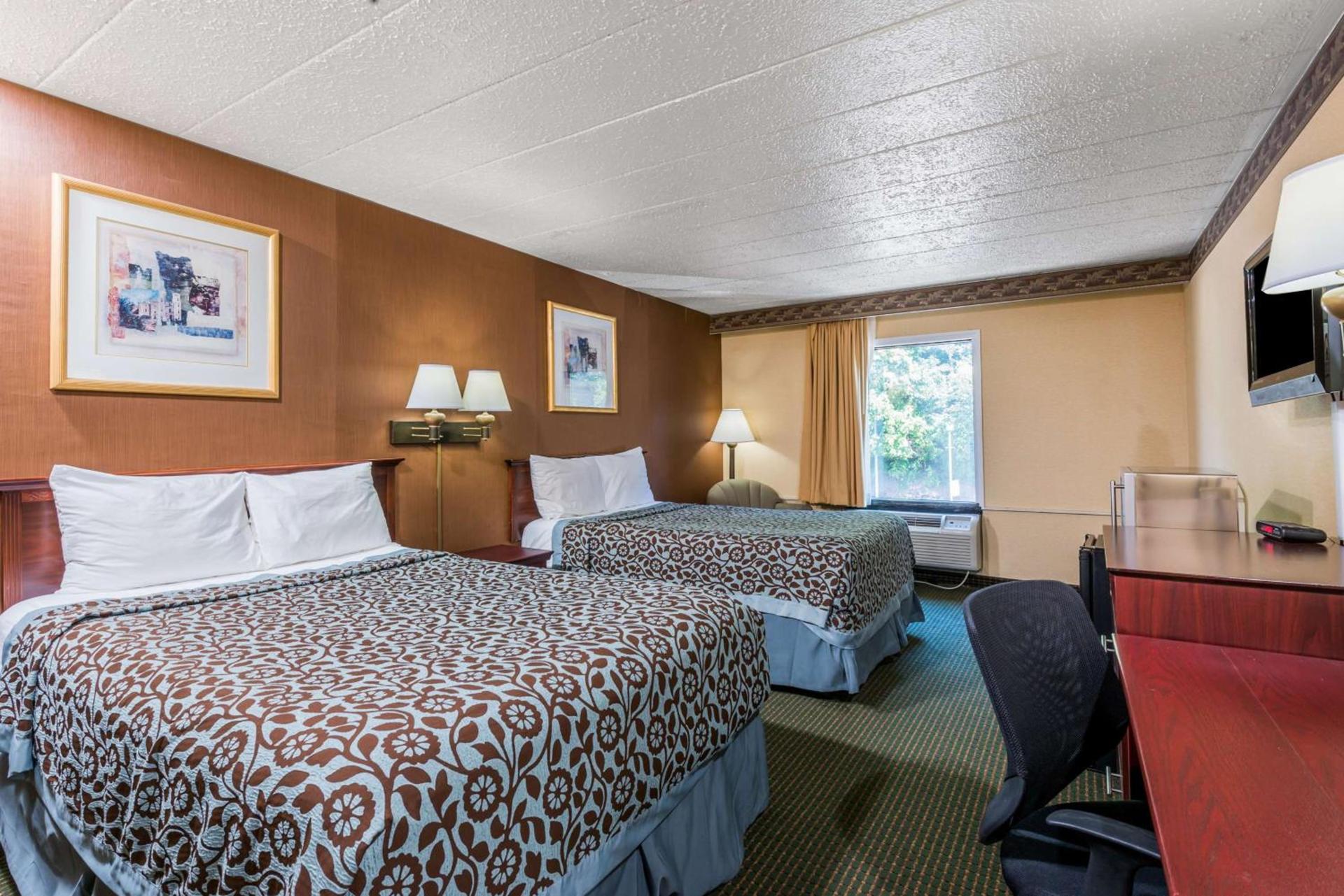 Days Inn by Wyndham Pittsburgh photo 23