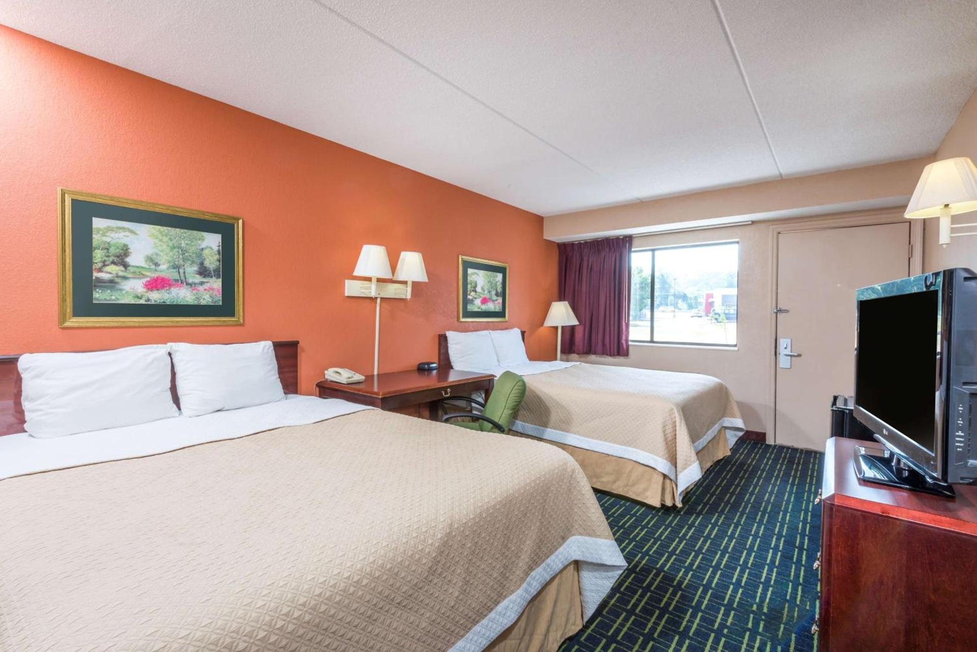 Days Inn by Wyndham Pittsburgh-Harmarville photo 16