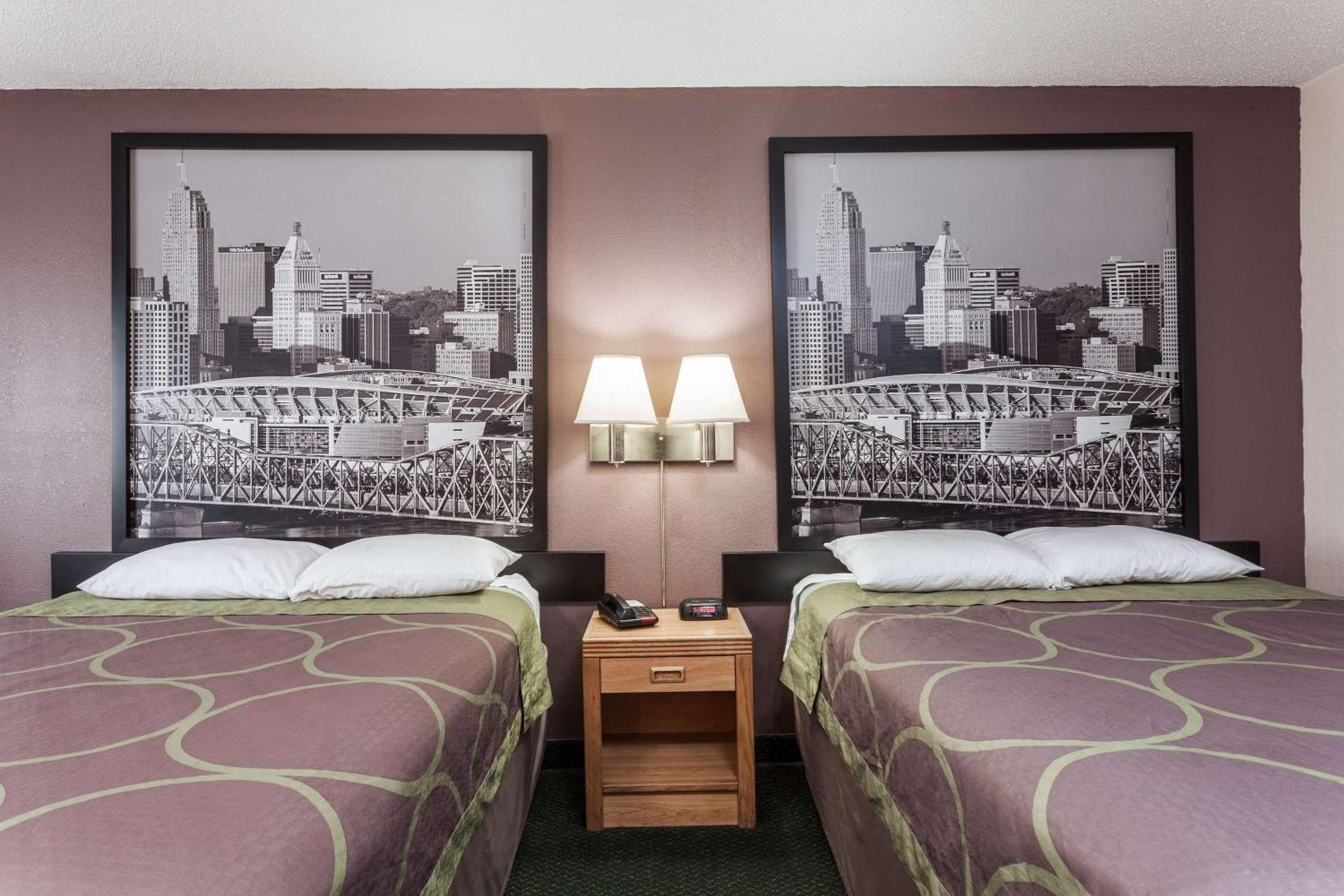 Super 8 by Wyndham Carrollton photo 17