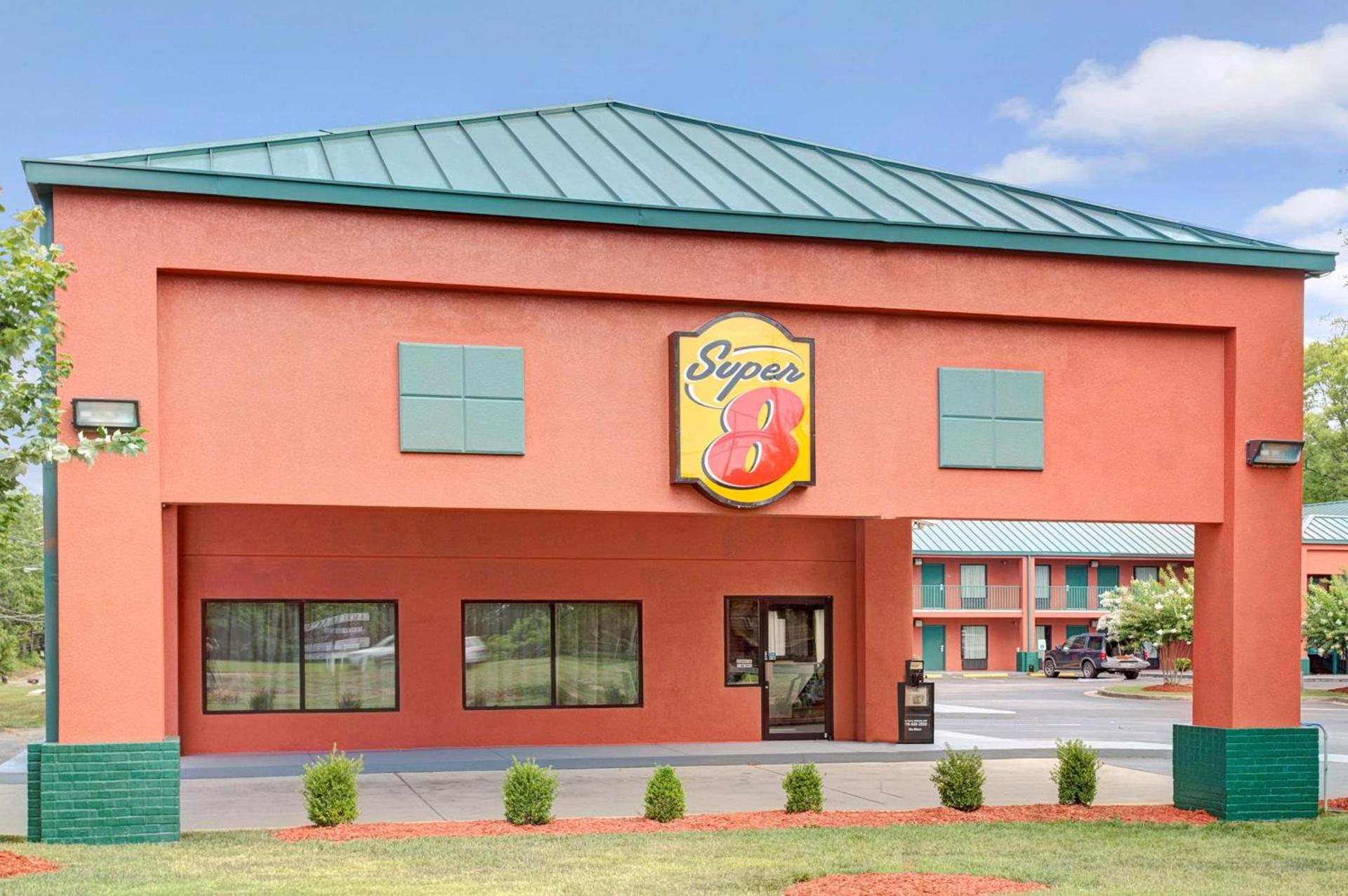 Super 8 by Wyndham Gainesville photo 16