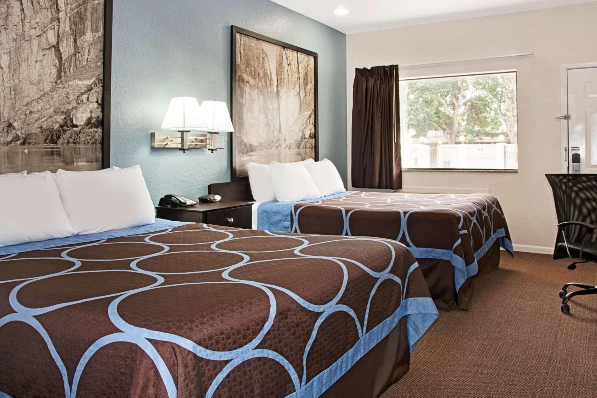 Super 8 by Wyndham Houston/Brookhollow NW photo 20