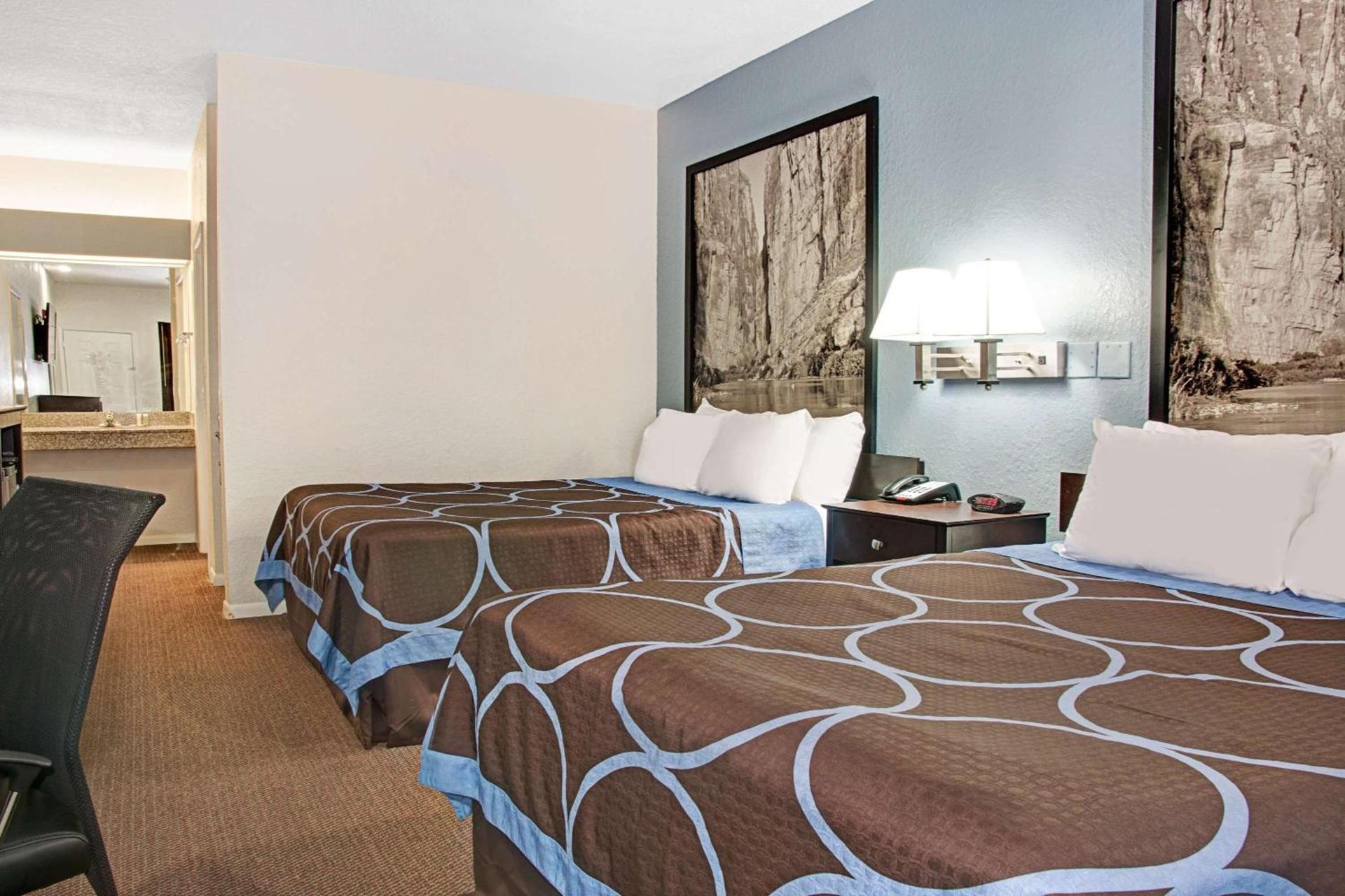 Super 8 by Wyndham Houston/Brookhollow NW photo 19