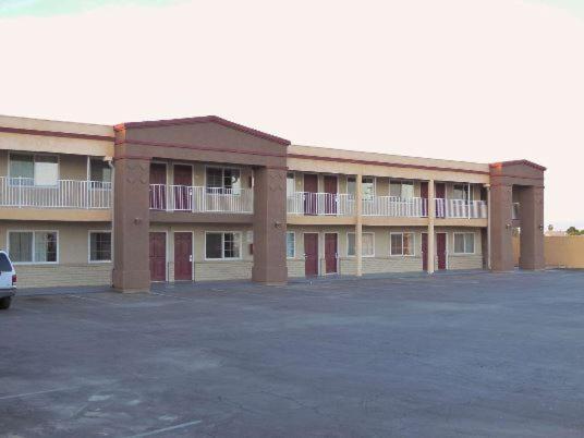 Americas Best Value Inn Hanford photo 8