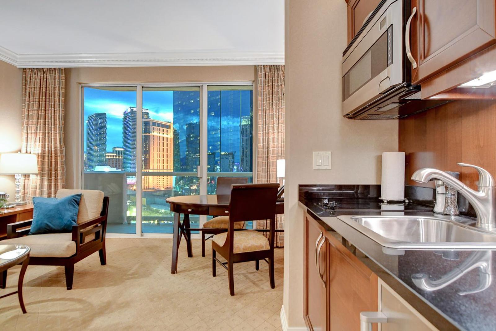 Suite Hub LV HIGH floor Sphere view MGM Signature photo 70