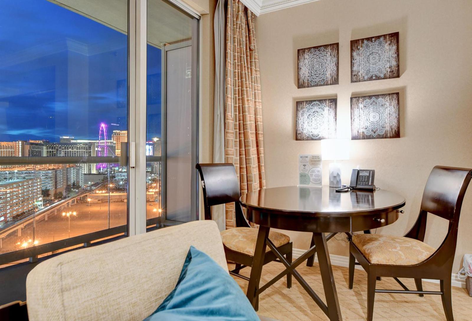 Suite Hub LV HIGH floor Sphere view MGM Signature photo 62