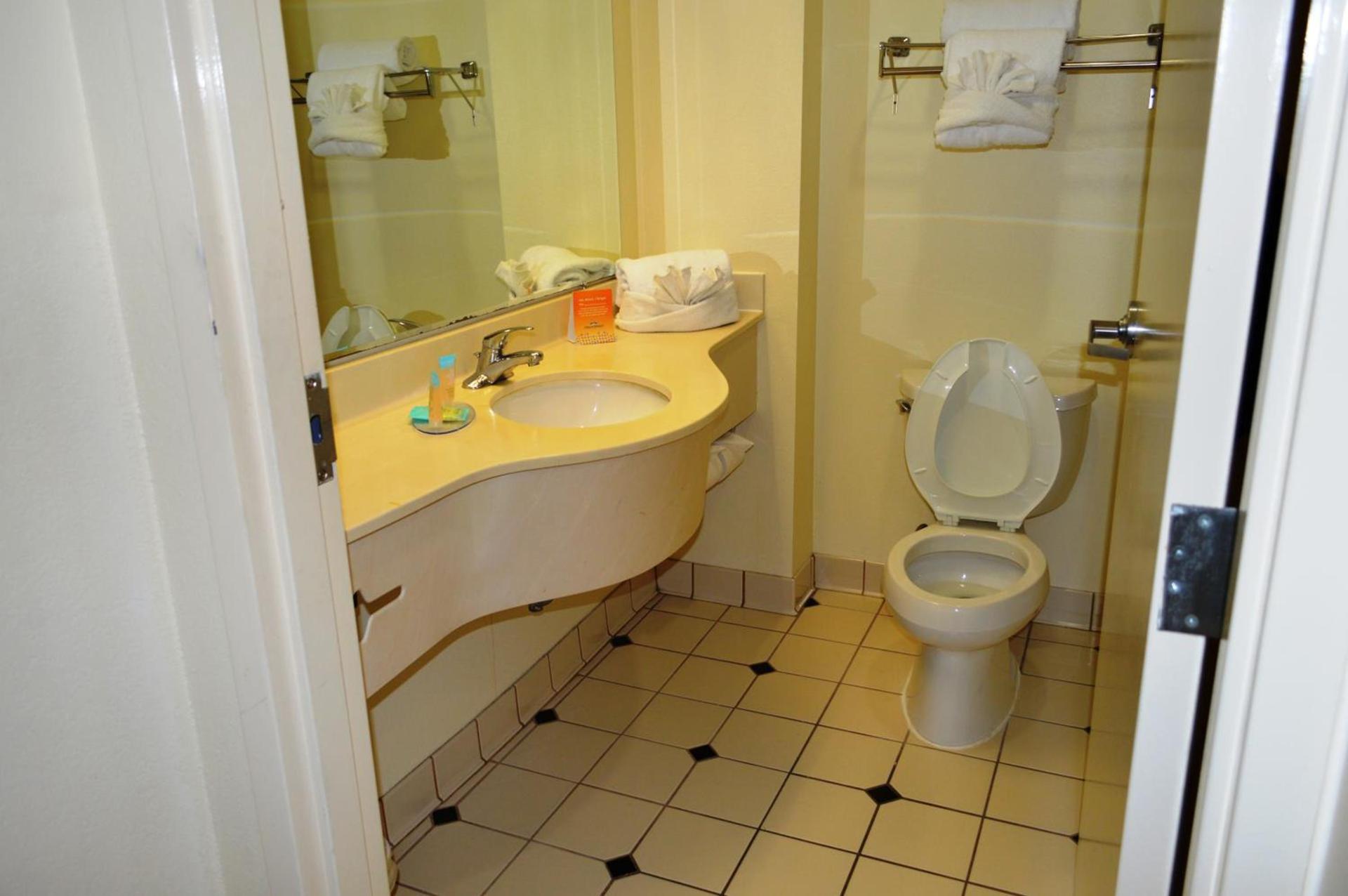 Opal Hotel & Suites photo 33