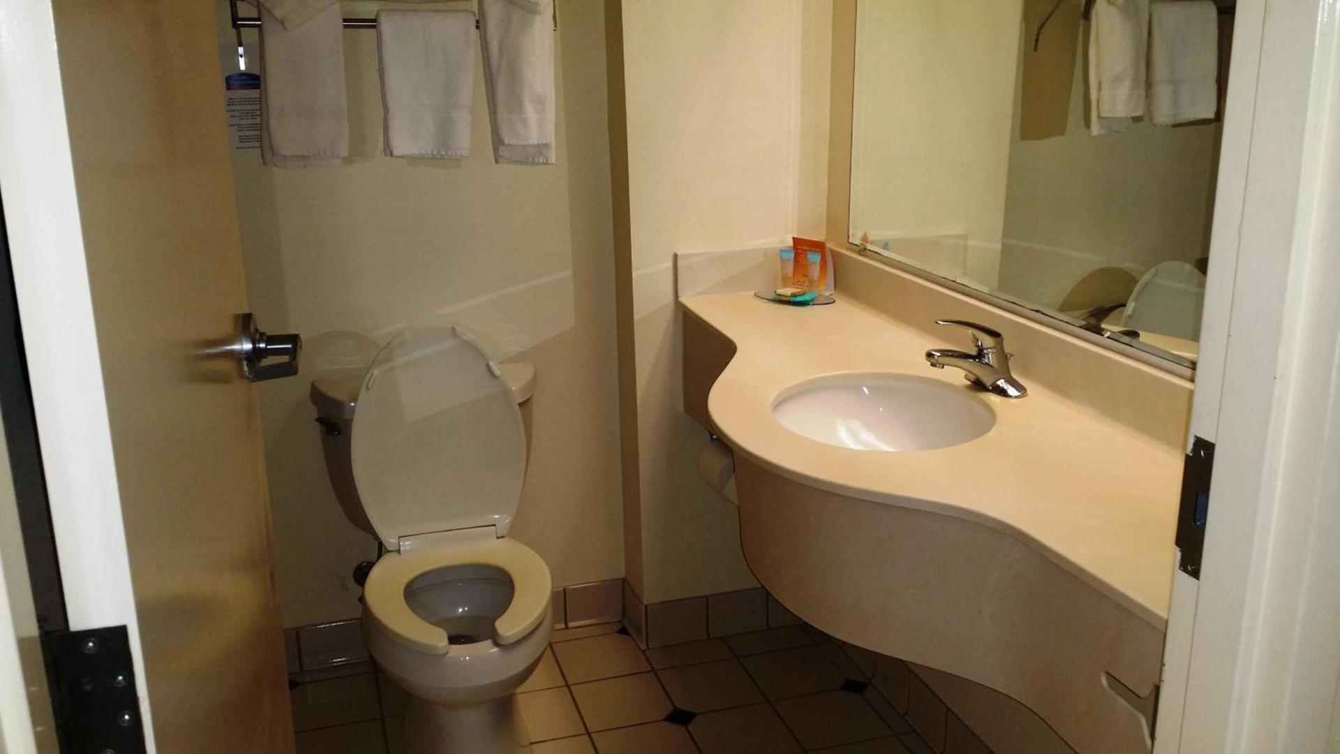 Opal Hotel & Suites photo 35