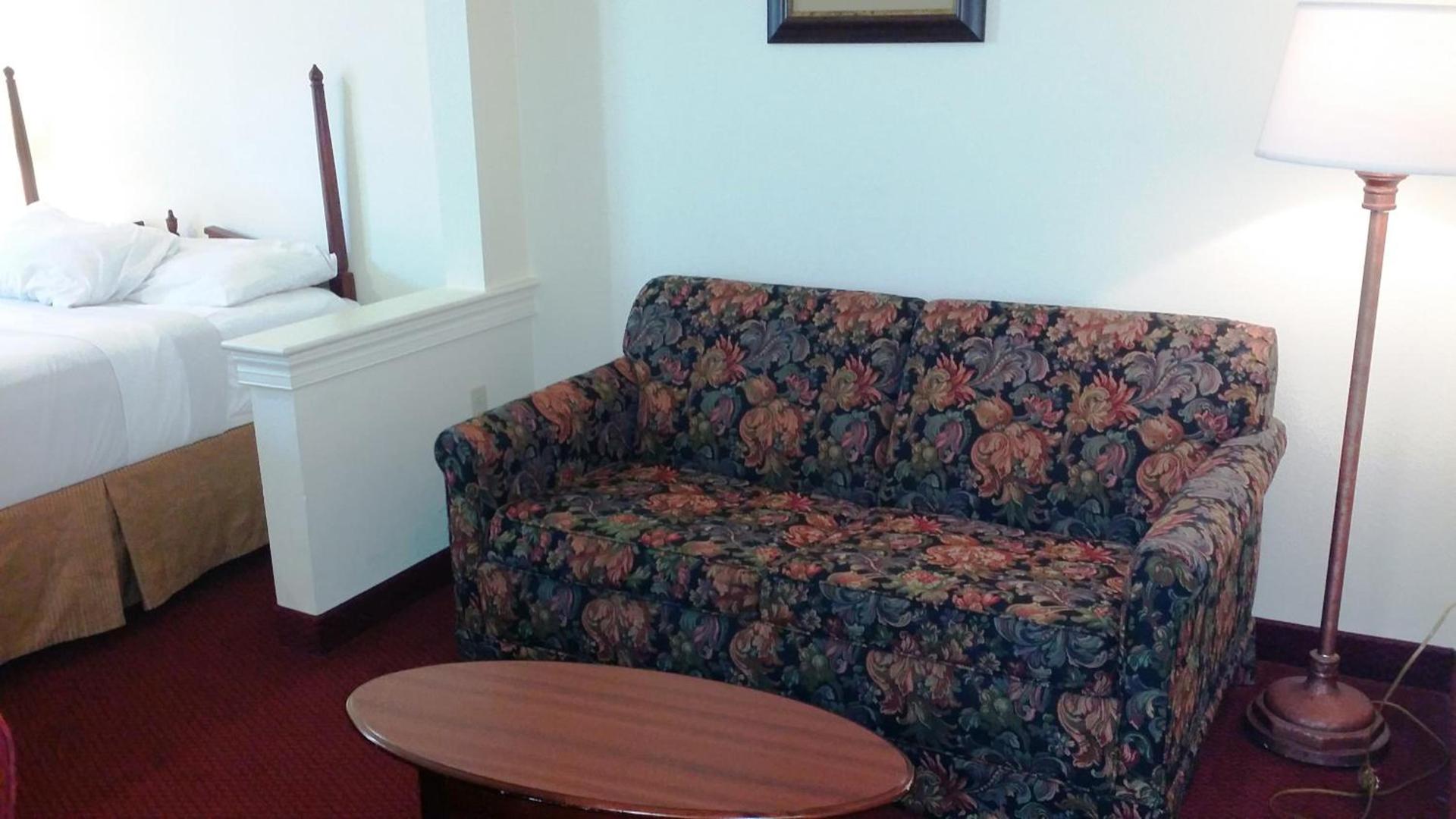 Opal Hotel & Suites photo 41
