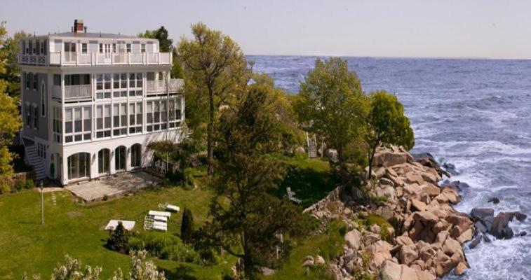 Yankee Clipper Inn photo 3
