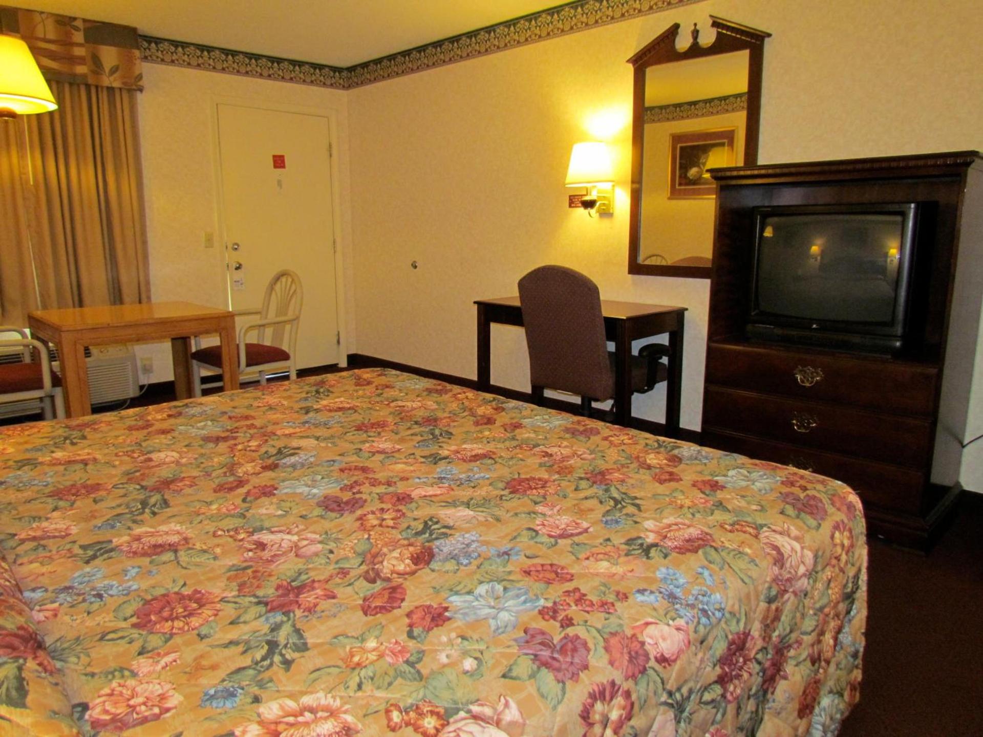 Eagle Inn Sumter photo 9