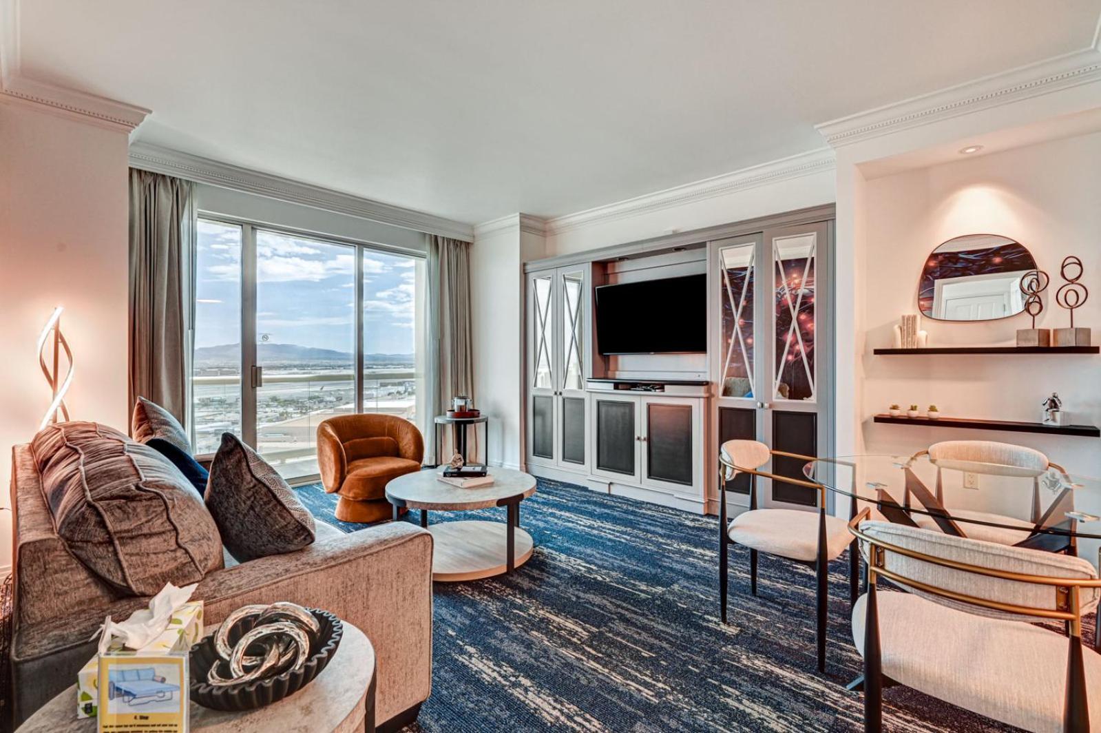 Suite Hub LV HIGH floor Sphere view MGM Signature photo 30