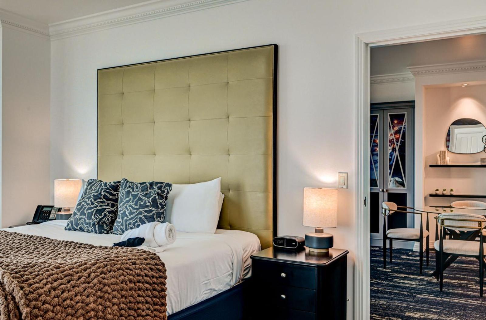 Suite Hub LV HIGH floor Sphere view MGM Signature photo 25
