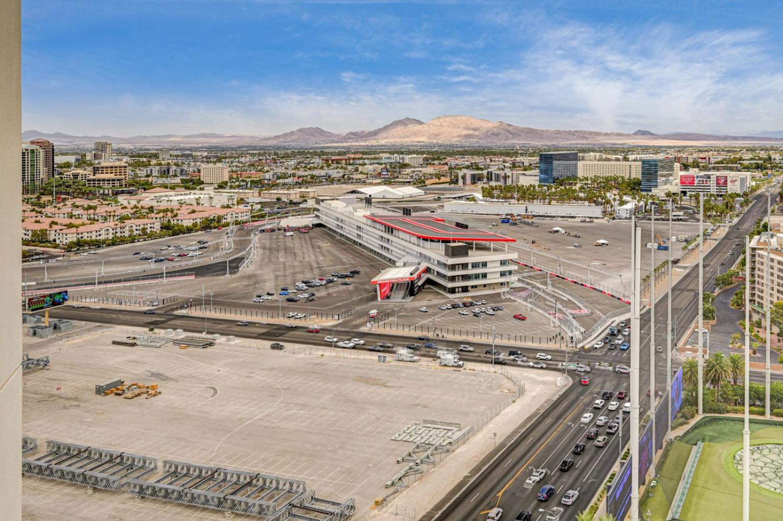 Suite Hub LV HIGH floor Sphere view MGM Signature photo 16
